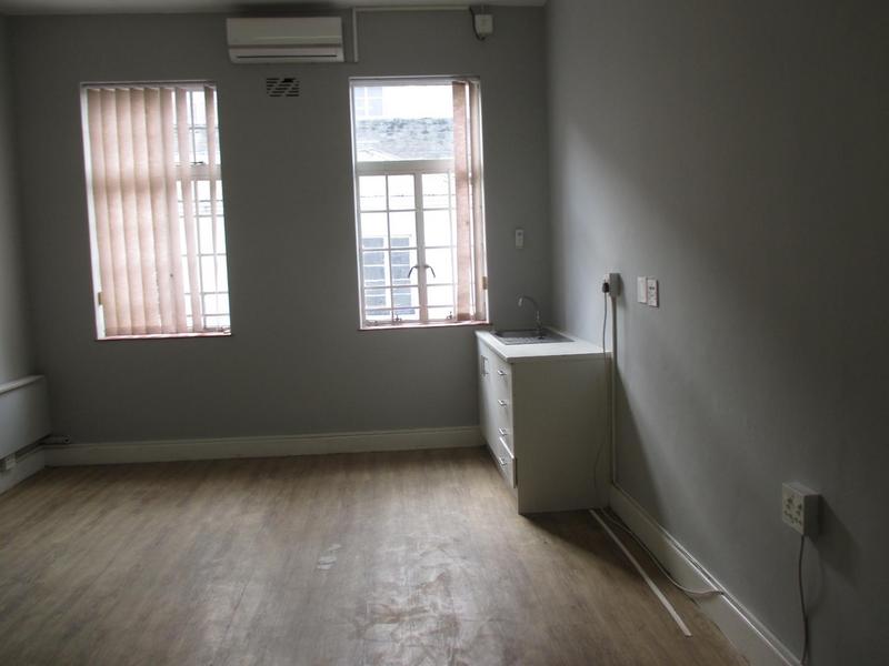 To Let commercial Property for Rent in Lemoenkloof Western Cape